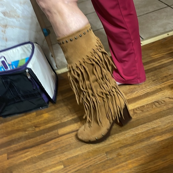 Ariat boots size 6 - Picture 7 of 7